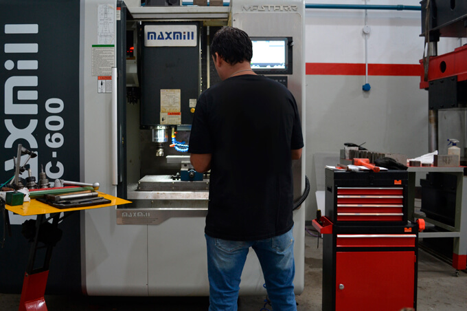 Instalaciones y trabajos de DMI Metalúrgica